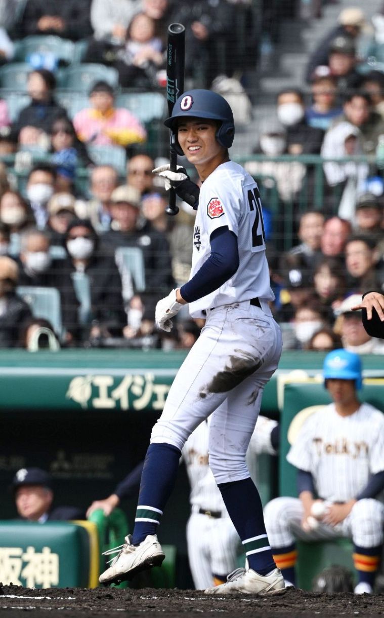 今大会から導入の指名打者 沖縄尚学の上間悠智は快音出ず ベンチで