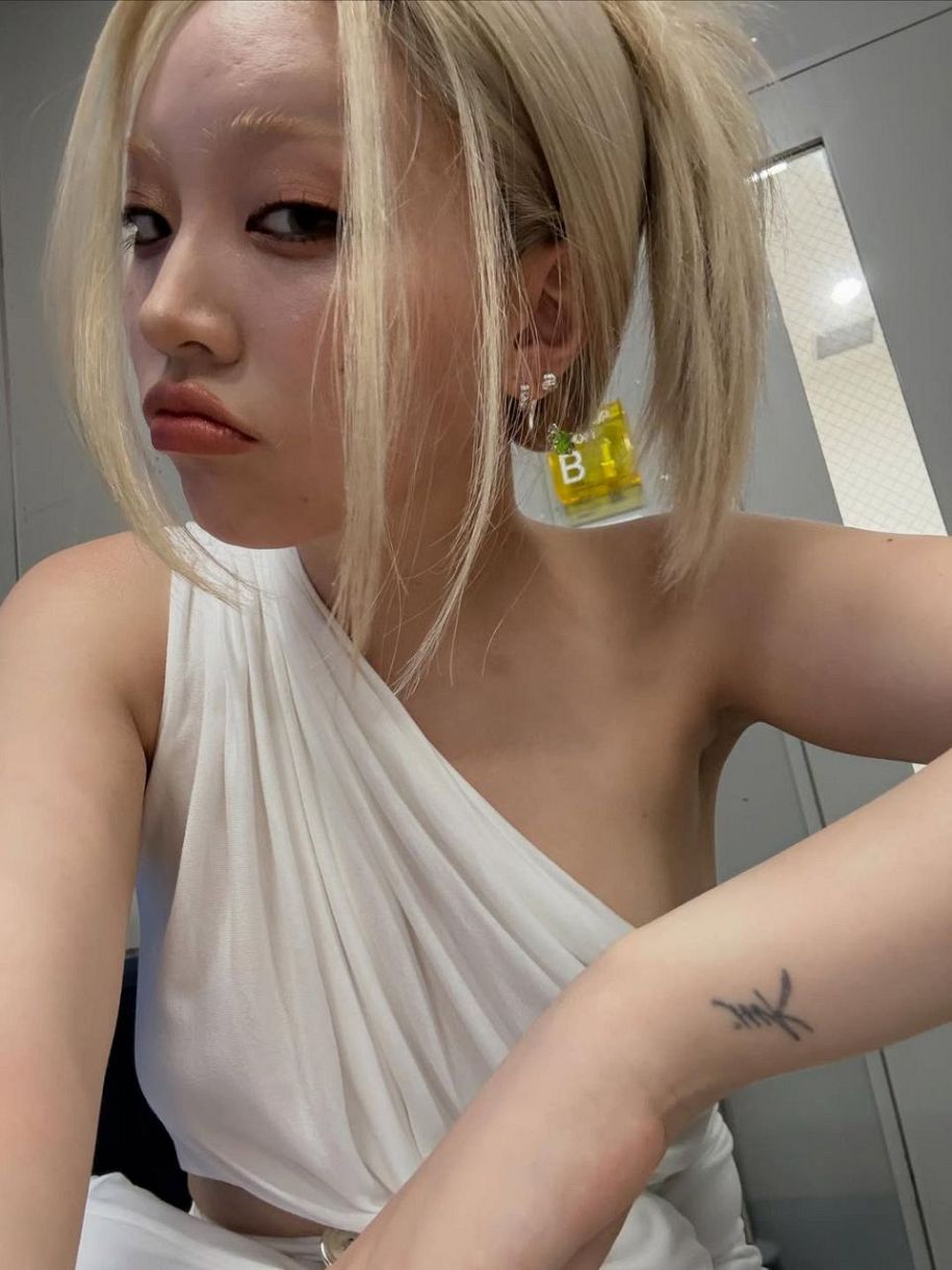 別人級〟に変貌した姿を披露したちゃんみな(インスタグラム＠｜「それ