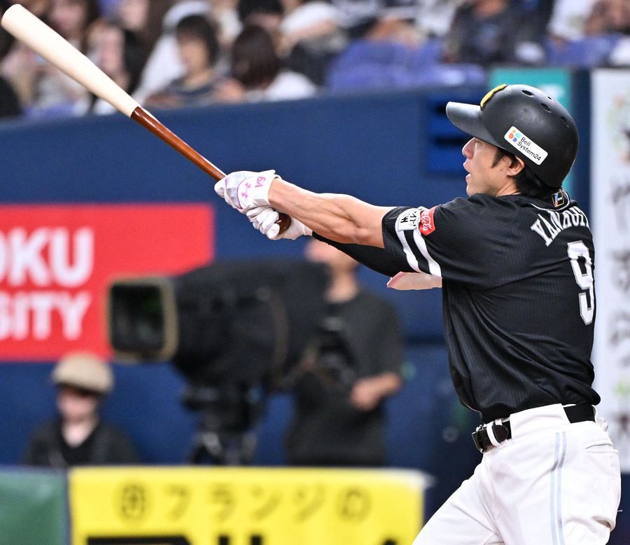 マジック5のソフトバンク、ベテラン柳田悠岐が豪快17号3ラン 右翼席