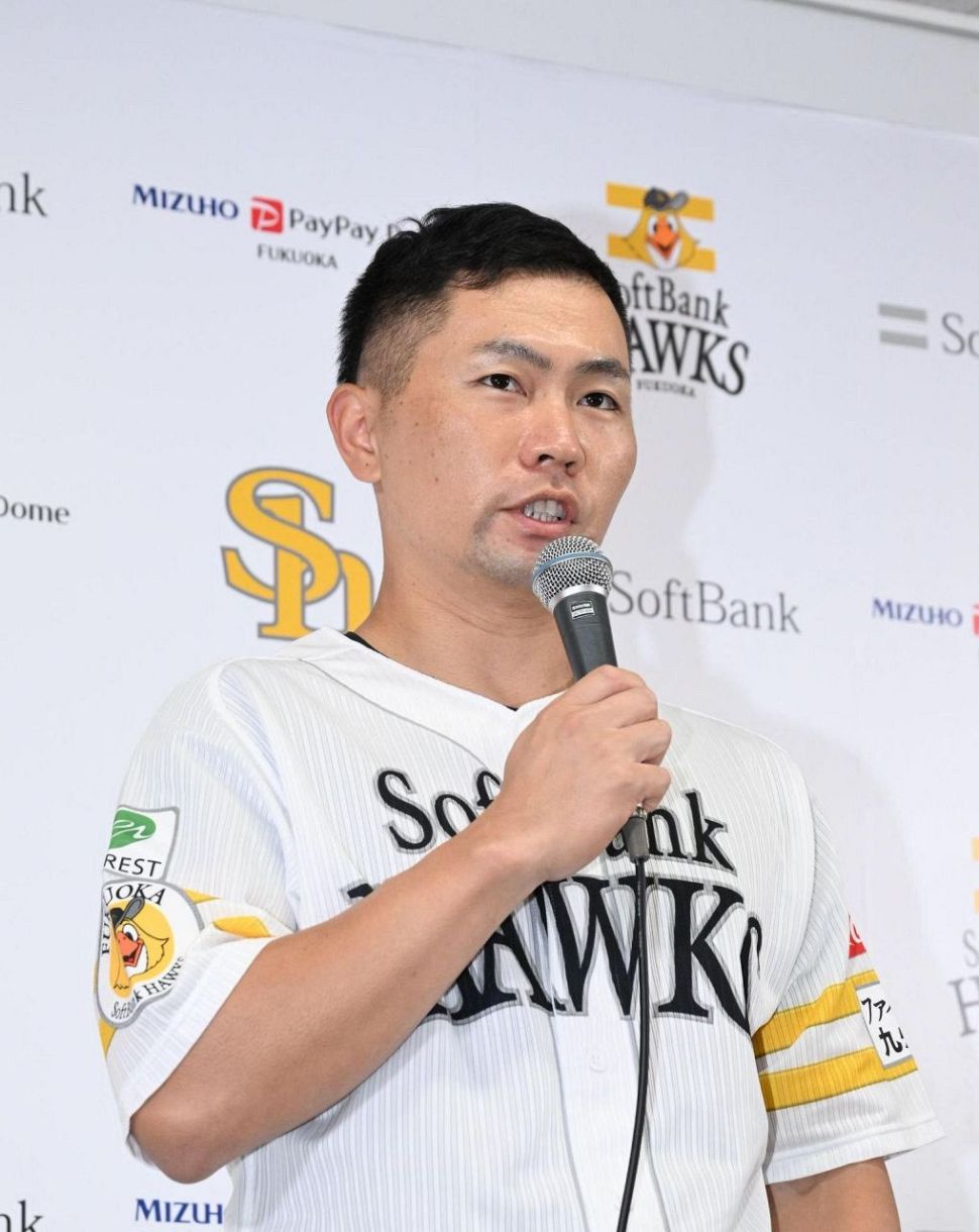 いつも結果が出なくても…」ソフトバンク中村晃、引退会見で家族への