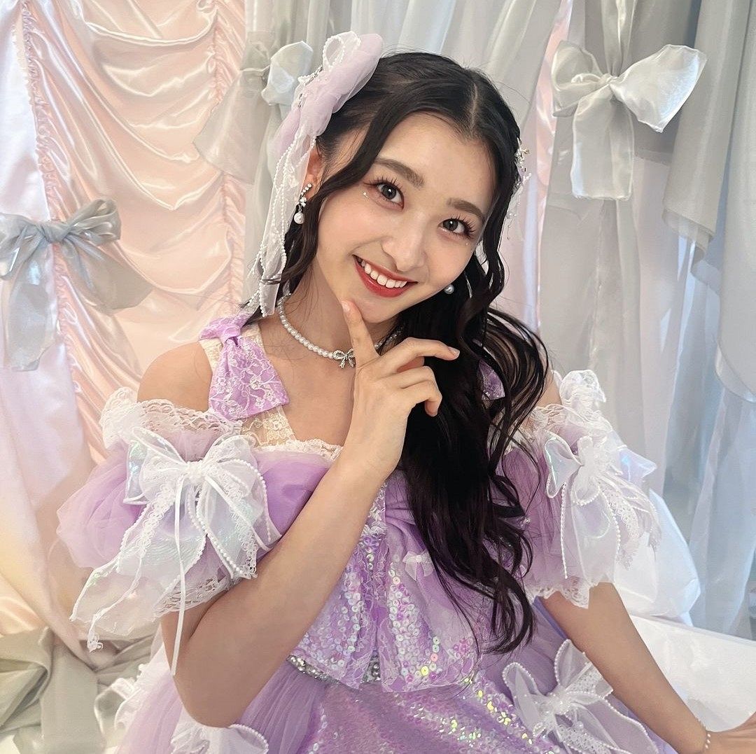 最上級にかわいい〟TikTokで話題のアイドル、無邪気な魔女姿に