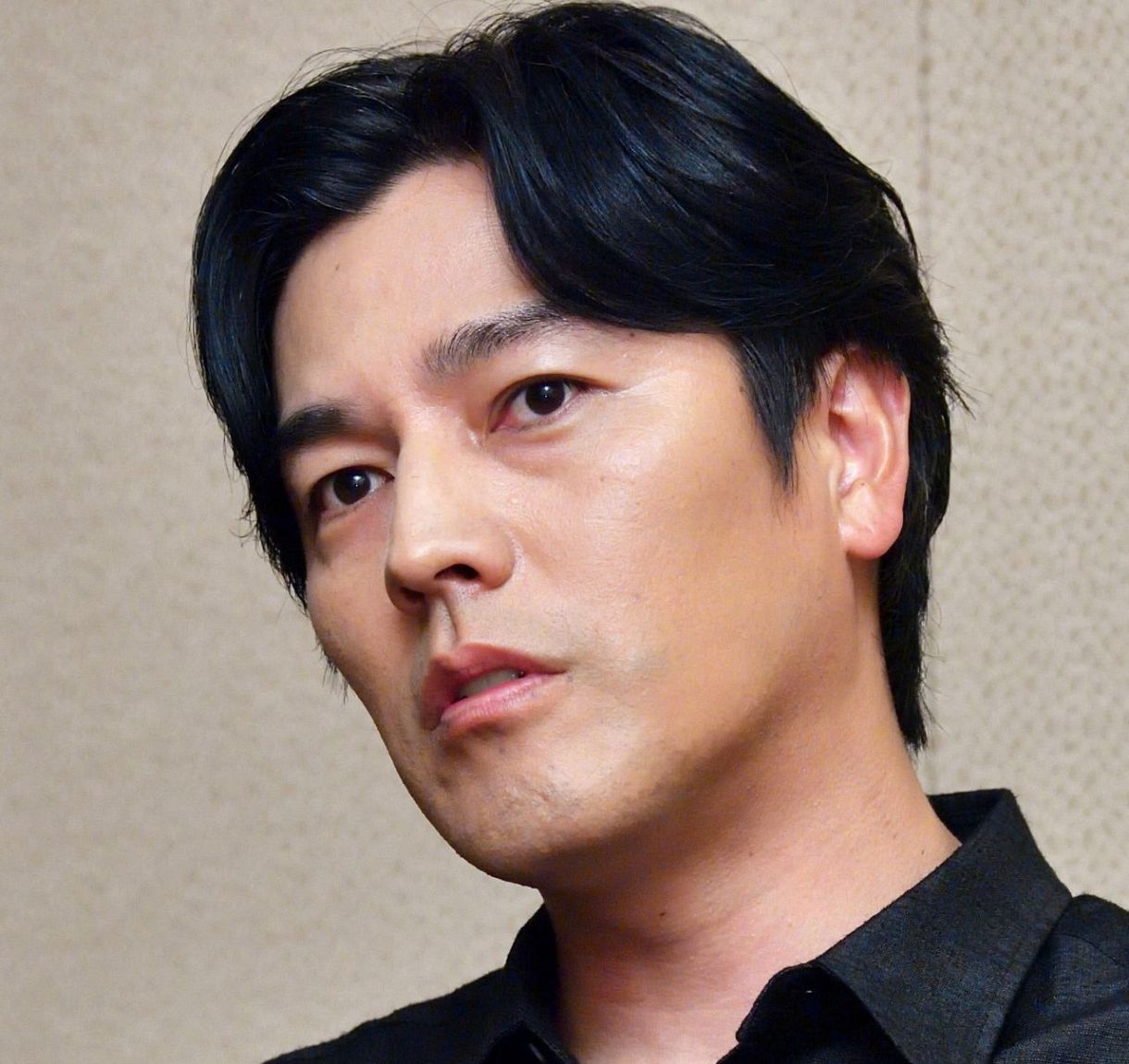要 俳優