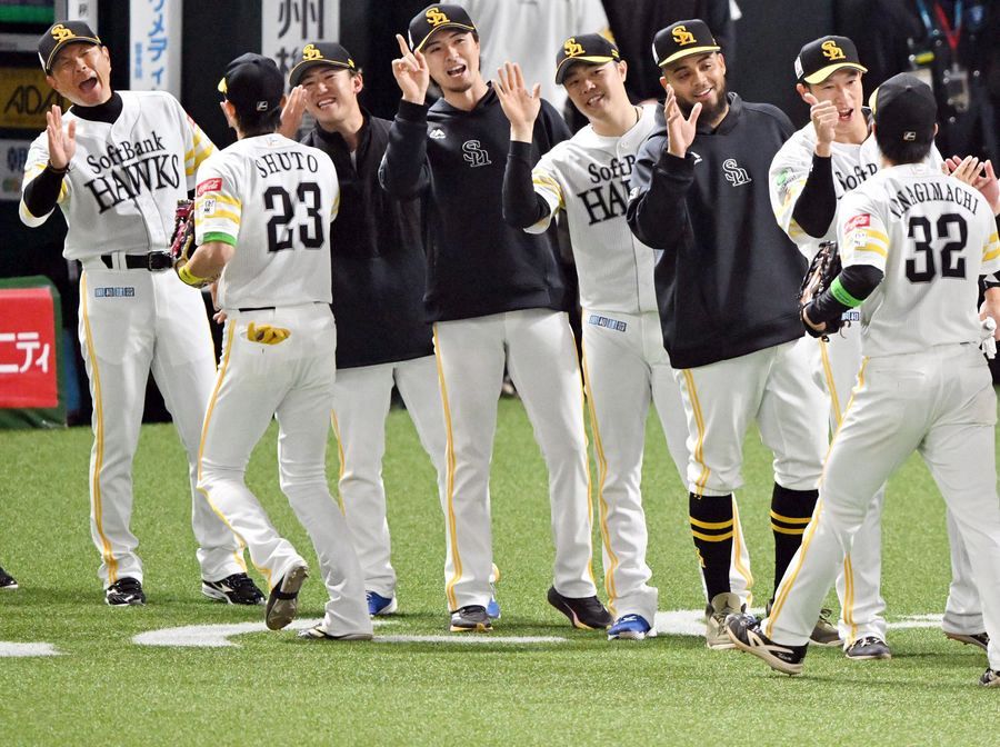 こんなことしてたら1年間もたんけど…」 ソフトバンク小久保監督、開幕