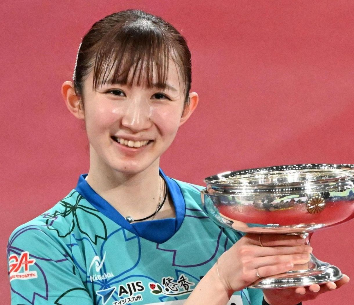 早田ひな〝ぷく顔〟で24歳誕生日の決意「はっぴーに生きる！」懐かし
