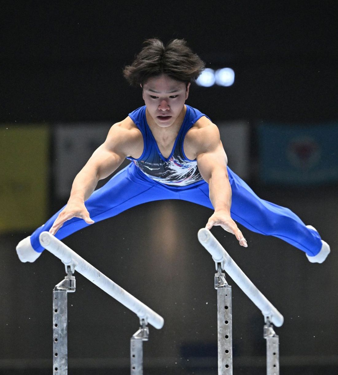 右膝靱帯断裂乗り越えた20歳の岡慎之助が初V＆五輪切符、萱和磨は2大会連続　残るは貢献度枠で2人【体操NHK杯】