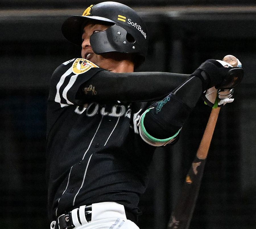 ソフトバンク今宮健太が通算100号達成 日本ハム北山亘基から右翼へ2号