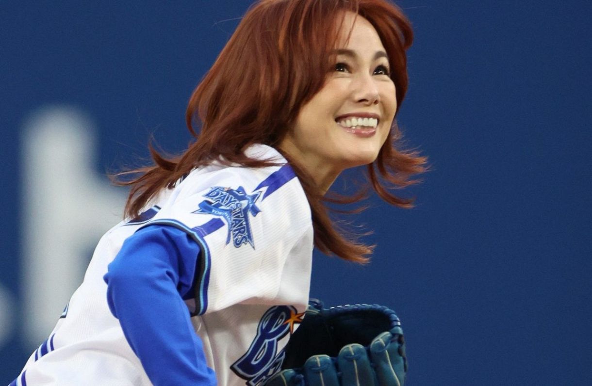 ヤバい…」「本当に50歳?」相川七瀬が18歳次男と〝ペアルック2ショット