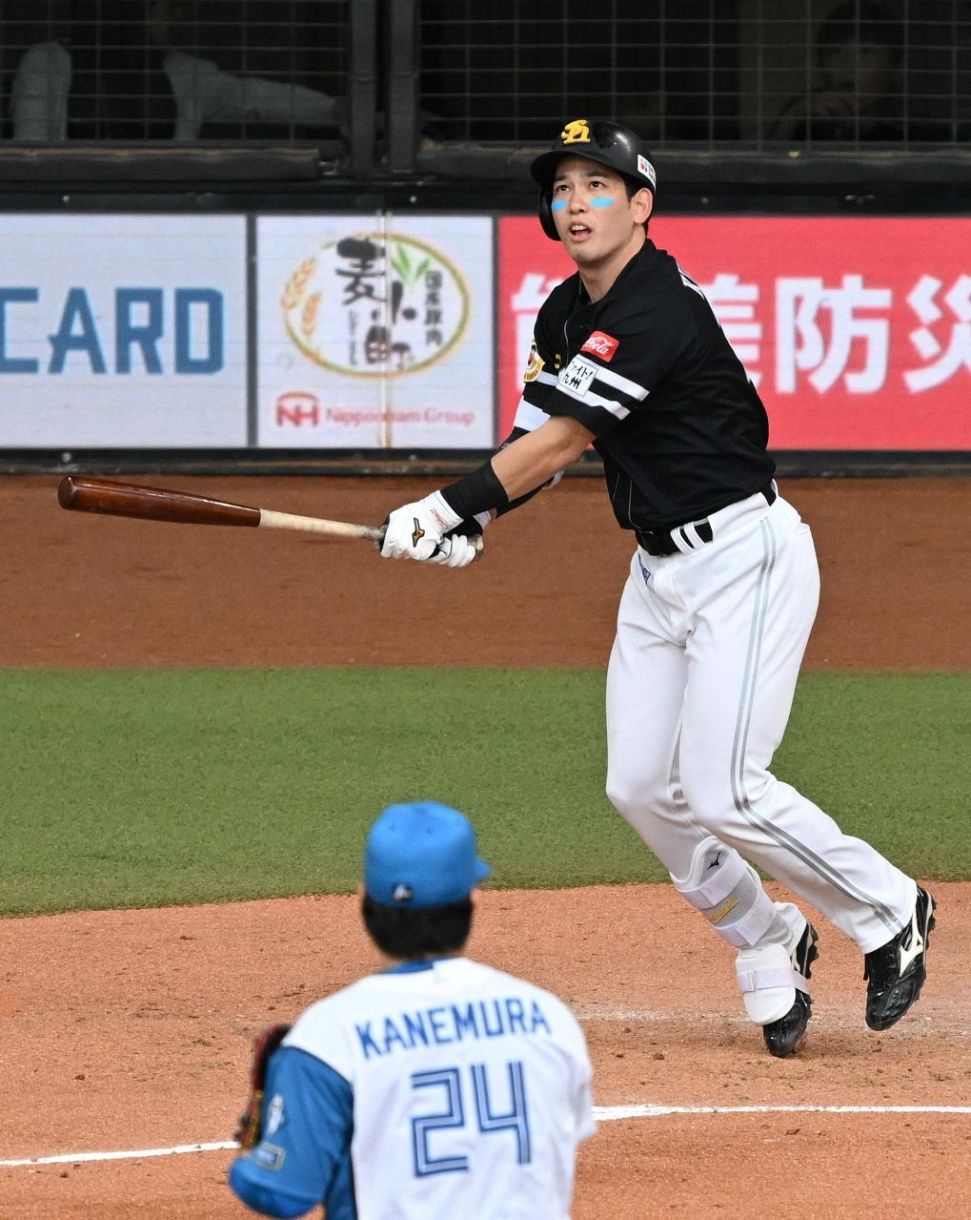 ソフトバンクが勝ち越し 日本ハム戦は10勝1敗 栗原陵矢が12球団