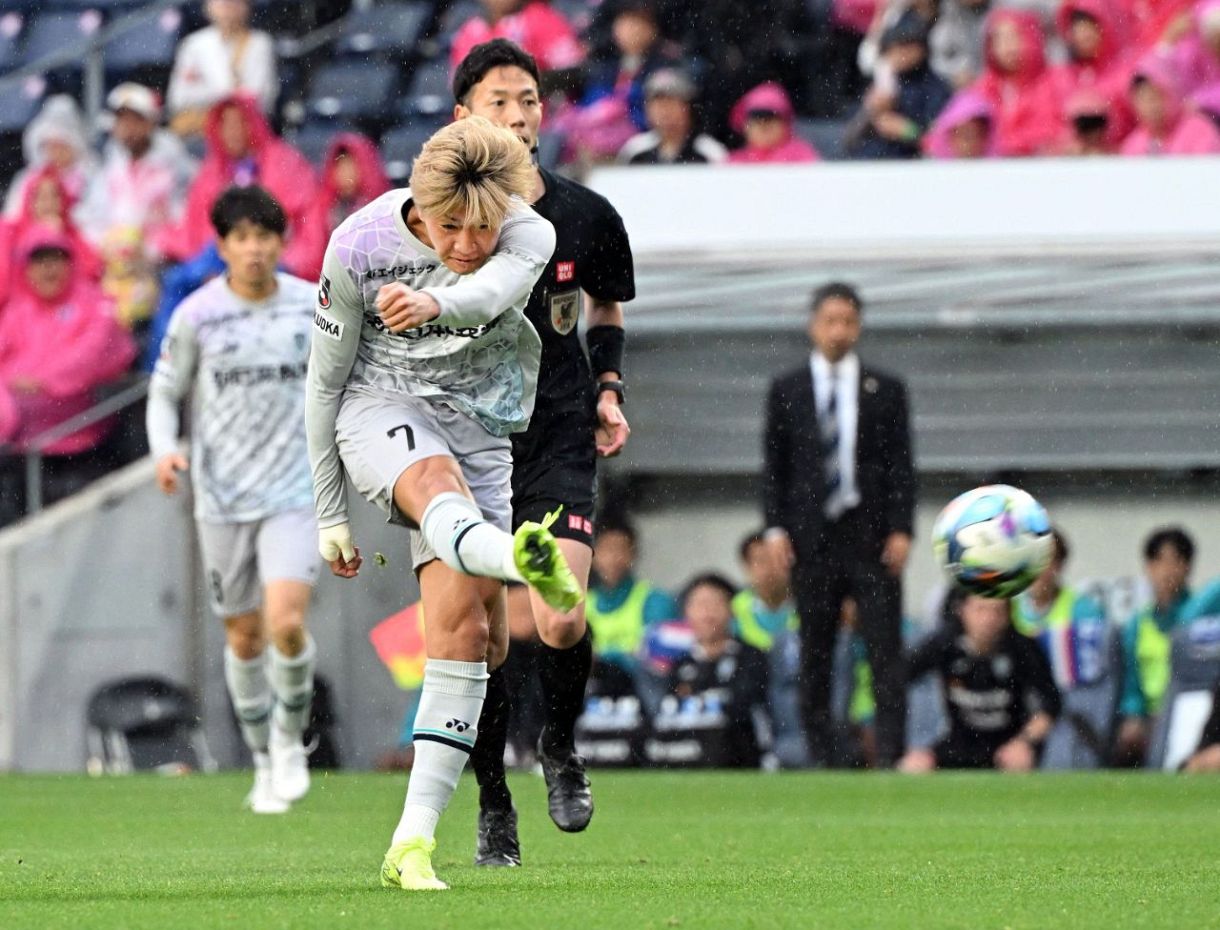 アビスパ福岡 今季3度目のPK負け 碓井聖生の超絶ミドル弾も実らず【J1