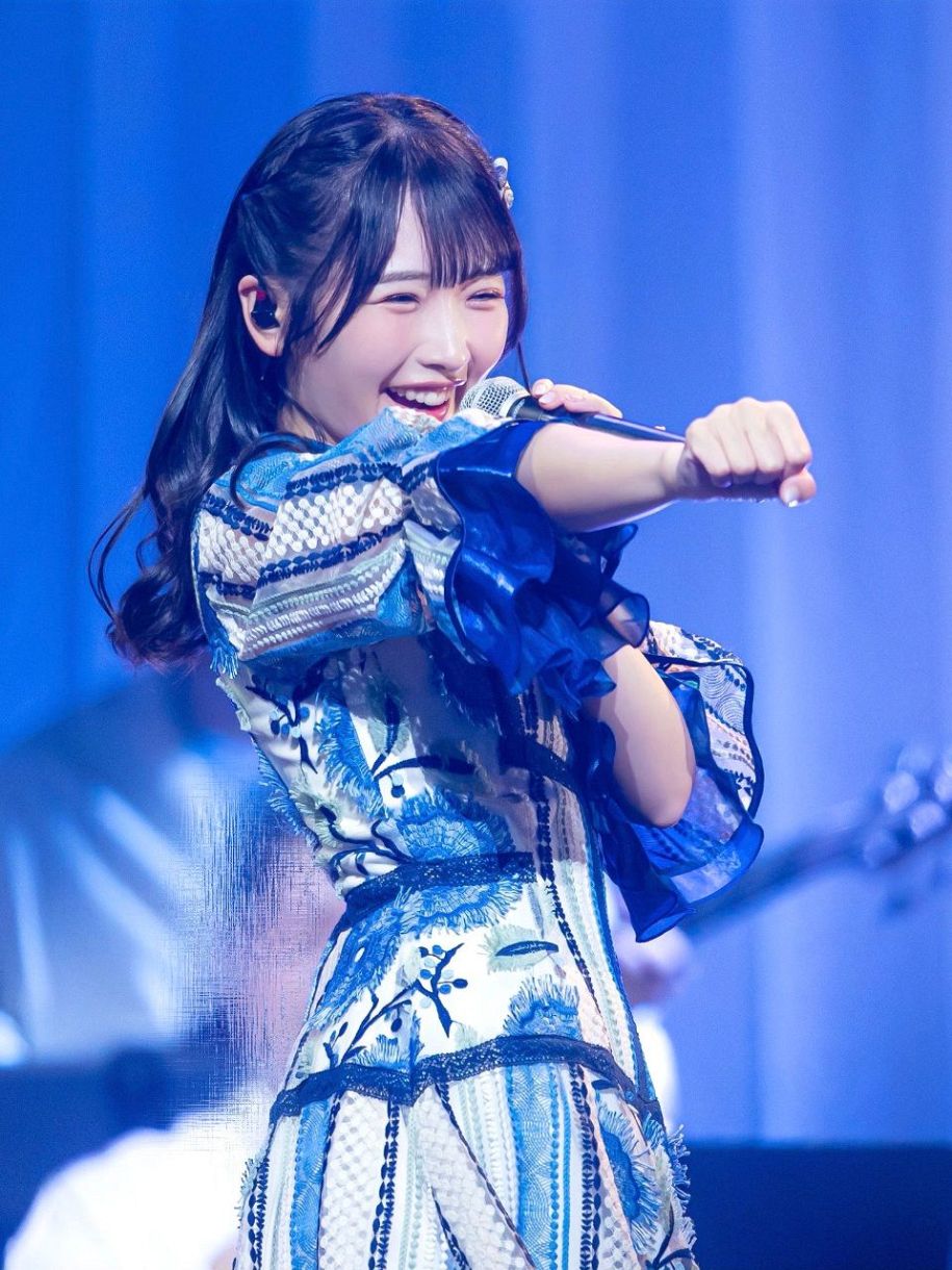 STU48高雄さやか、初センターで永遠のJKショット披露