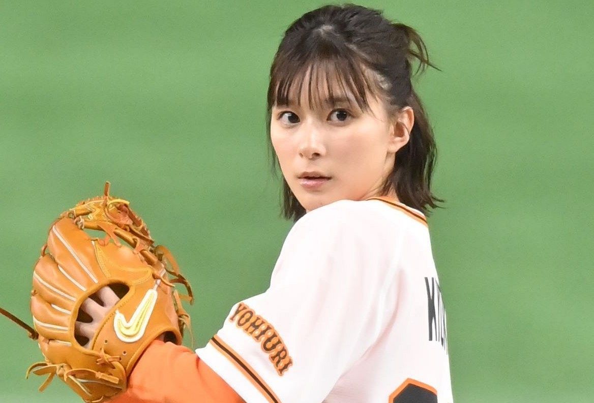まって?!!!」「履いてくれちゃうの?」朝ドラ女優・芳根京子〝超ミニ