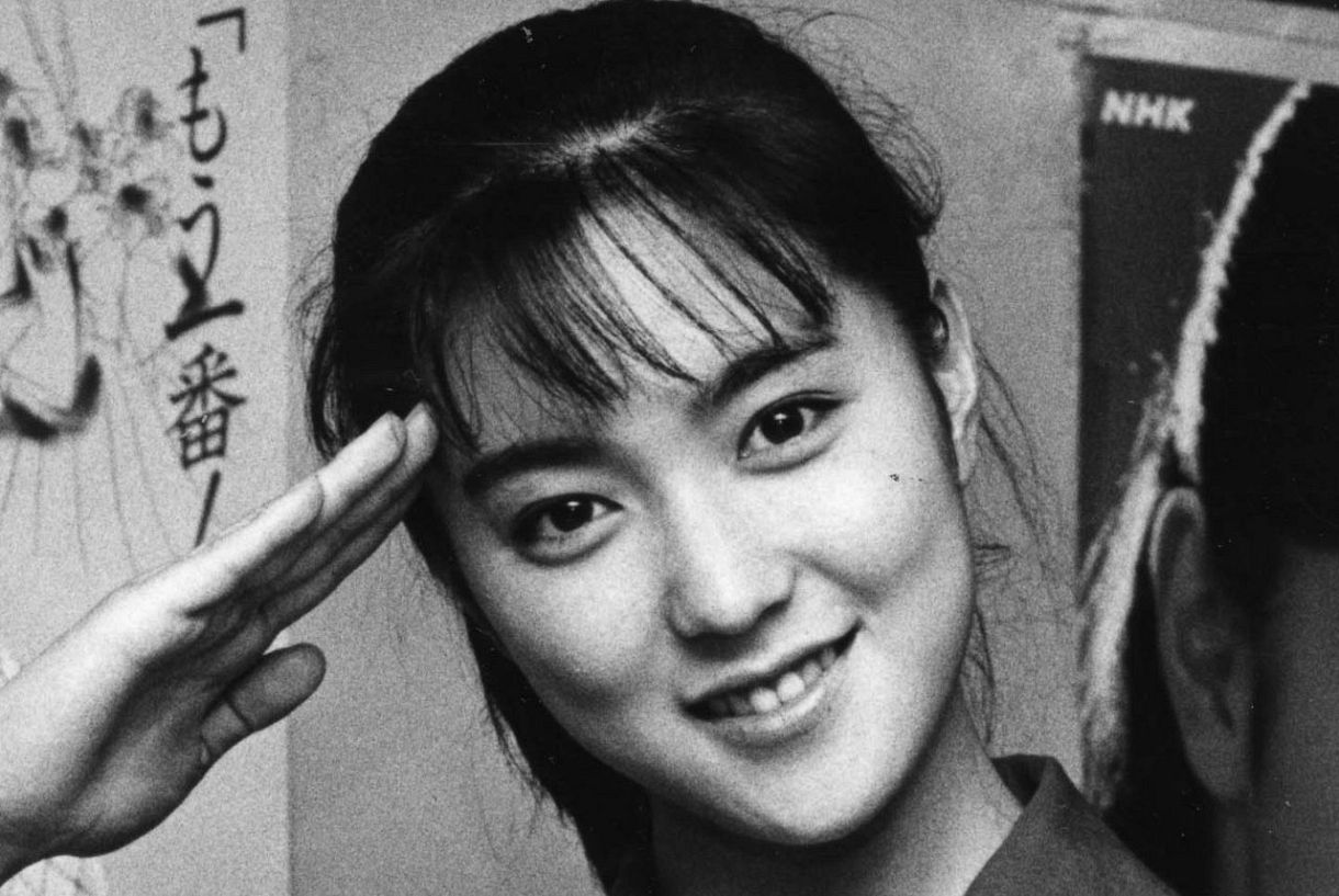 朝ドラヒロインデビューから39年！〝雰囲気ガラリ〟若村麻由美、59歳の