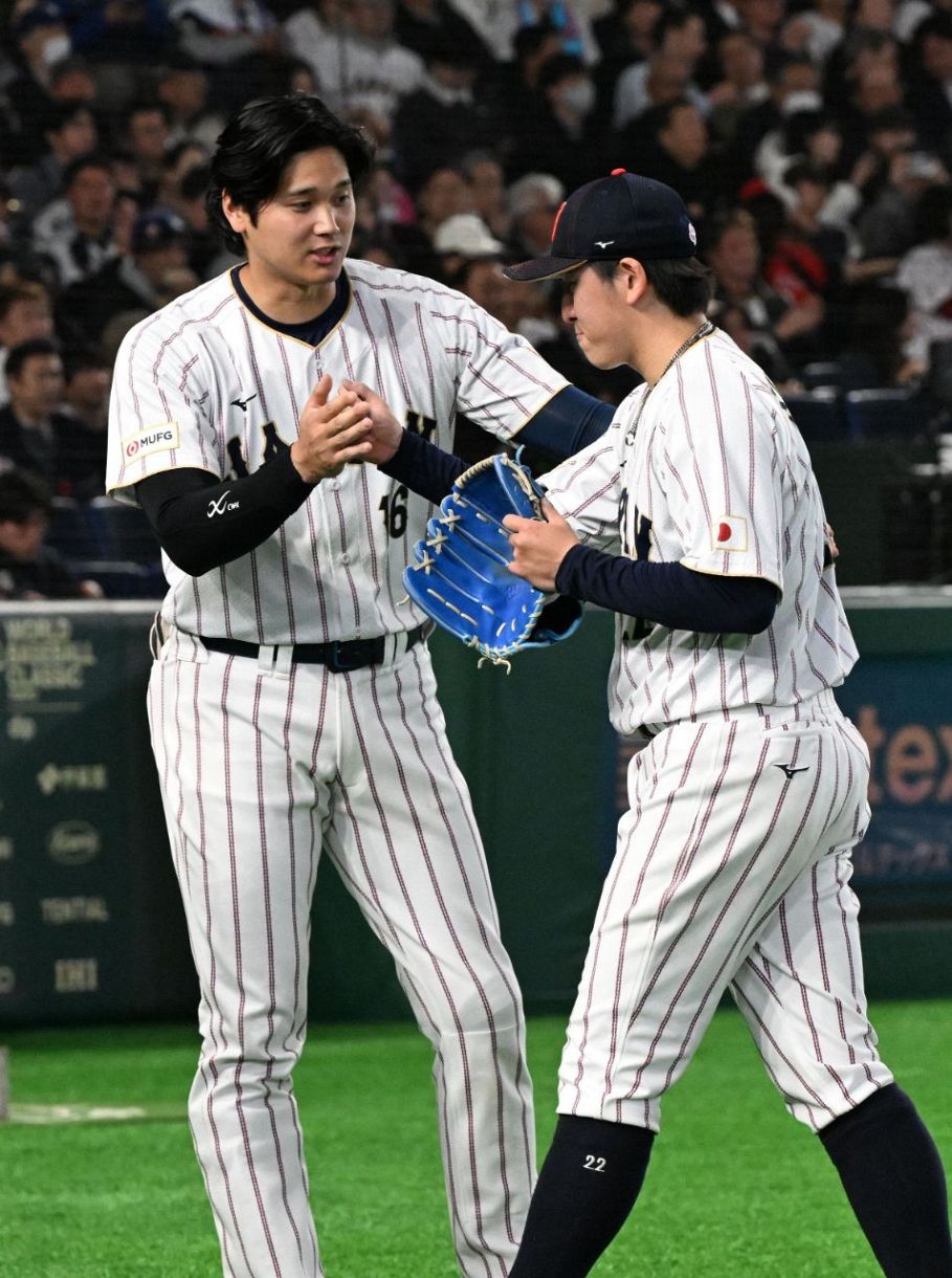 大谷翔平、第4打席は四球選び、軽いバット投げでチームを鼓舞 4番吉田