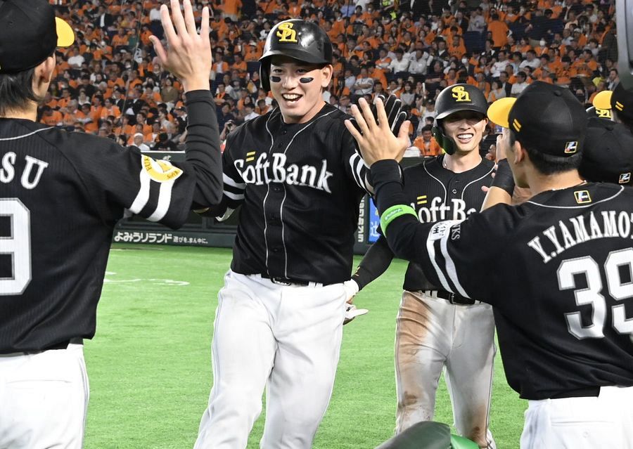 揺れる巨人に1イニング3発 ソフトバンク、正木智也＆栗原陵矢＆山本恵