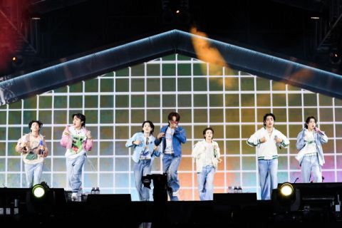 BTS、3年9か月ぶり完全体ステージ 光化門公演のチケット予約開始