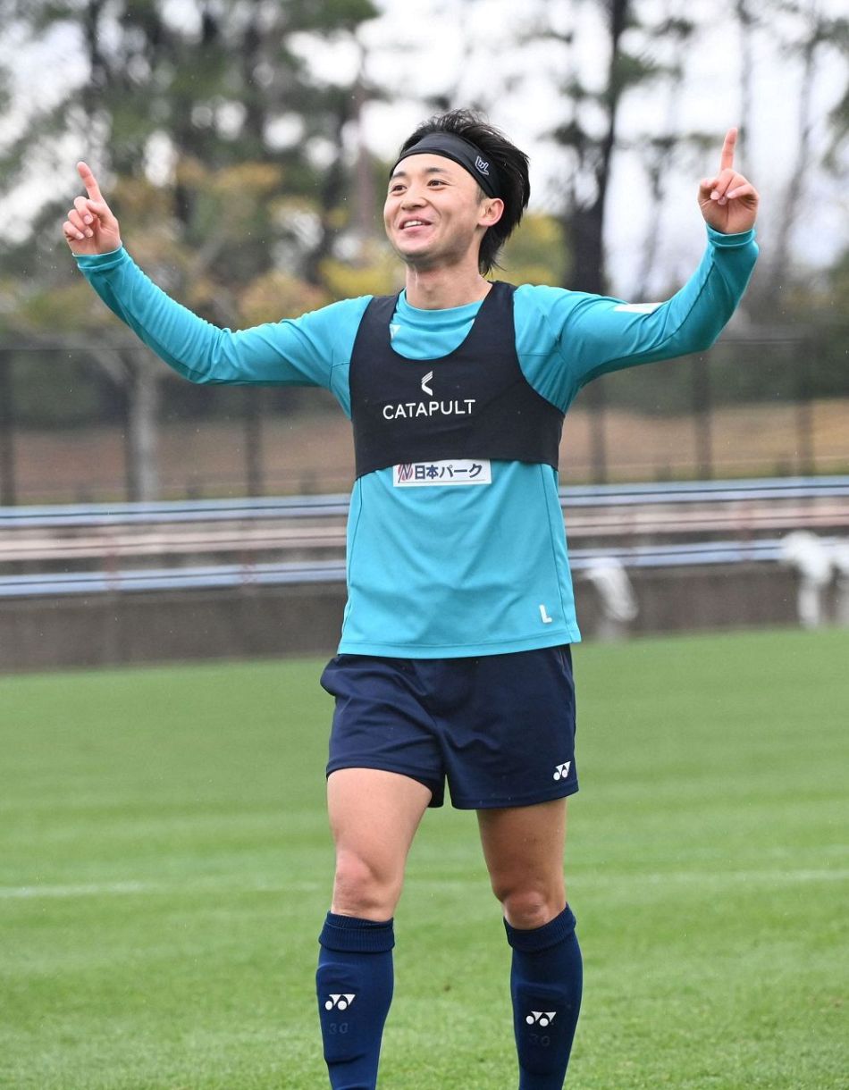 アビスパ福岡 重見柾斗 MF 30　Jリーグオフィシャルトレーディングカード MF30 重見 柾斗 | アビスパ福岡公式サイト | AVISPA FUKUOKA Official