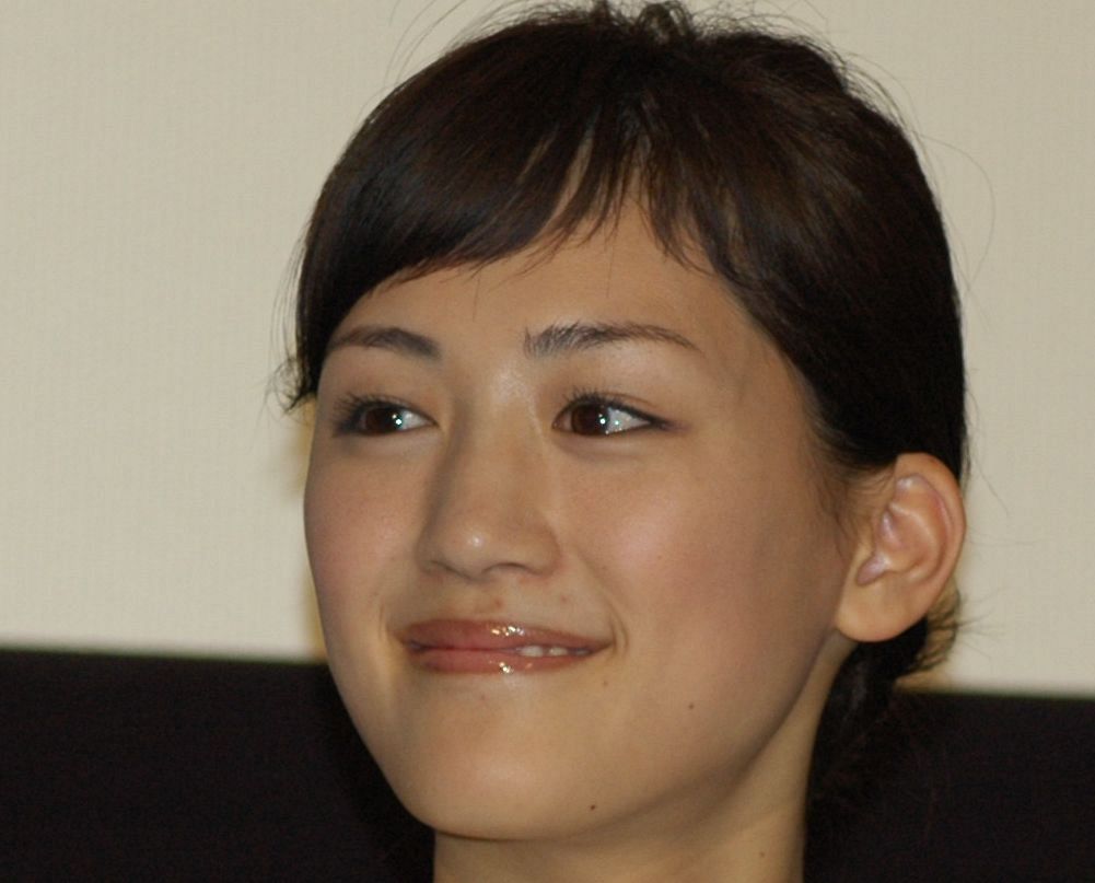 玉 鷲 綾瀬 はるか