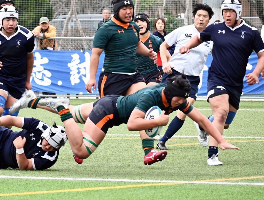 東福岡が攻撃力強化で7トライ 大分東明に2点差まで追い上げられるも