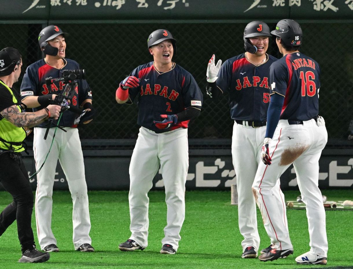 侍・源田壮亮が「たまらん」執念の2点適時打 バット折りながら中前へ