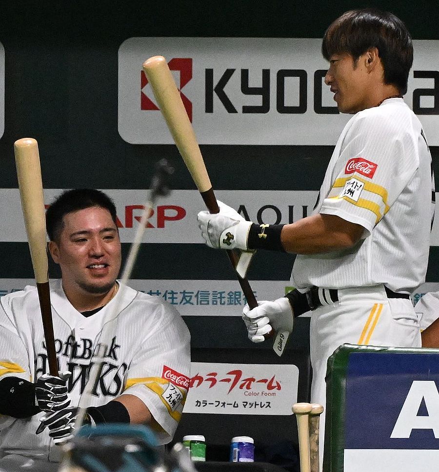 現ソフトバンク監督　小久保祐紀　使用バット ヴィンテージ品　値下げ可 ソフトバンク小久保監督、1軍復帰の柳田悠岐は「スタメンに名前ある