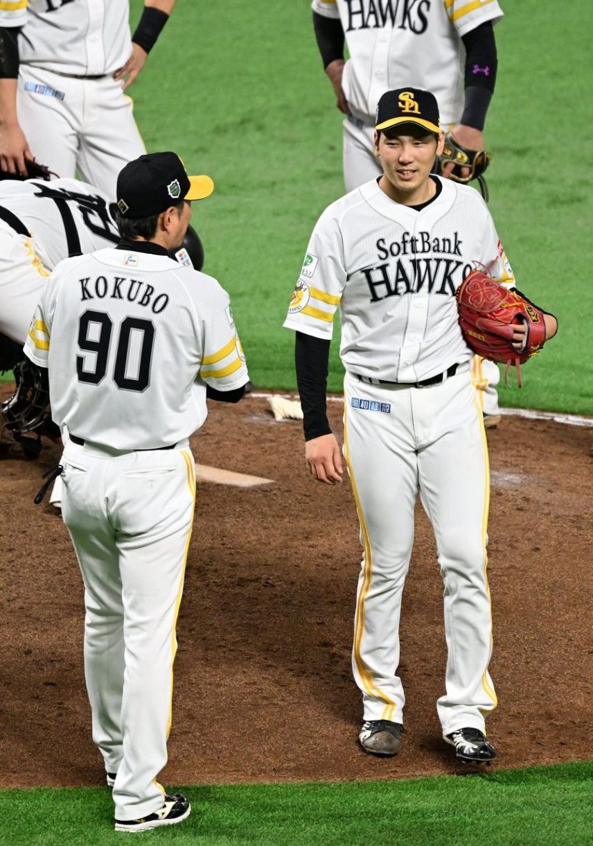 デサントスパイクソフトバンク石川柊太 今年もどうぞよろしくお願いします。 #デサント#zett #この棚