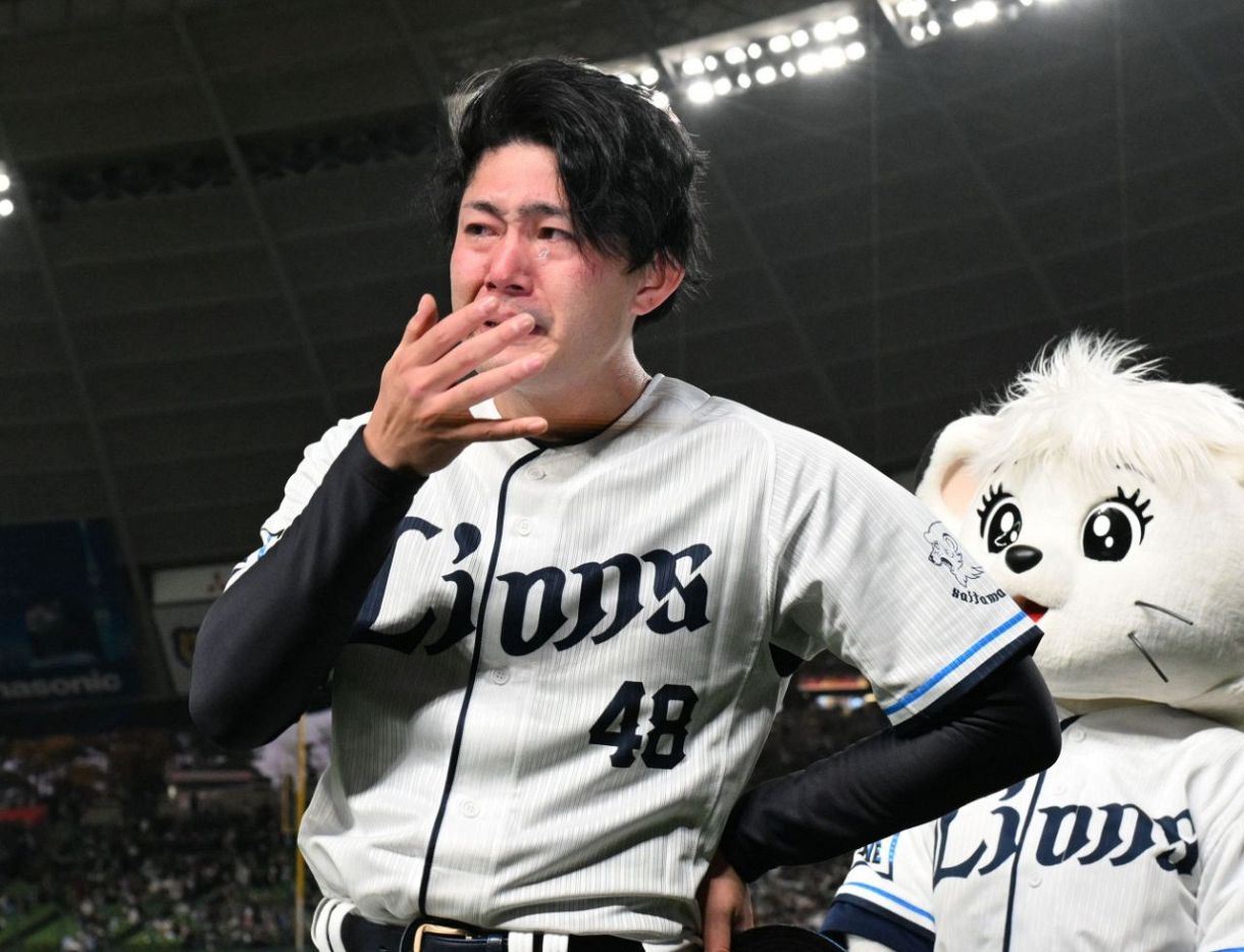 西武の今井達也が思わず涙…ファン感謝祭でスタンドの声援と激励に