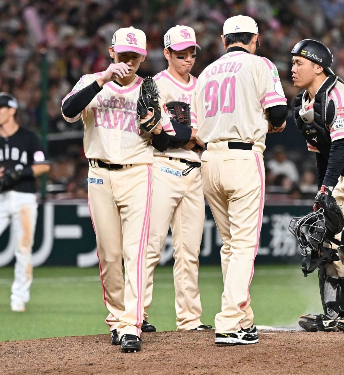 大津亮介選手　ユニフォーム 福岡ソフトバンクホークス大津亮介選手のリアル刺繍ユニフォーム