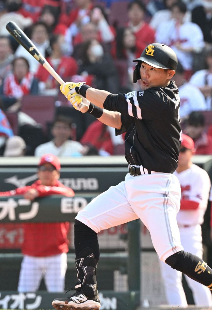 「キャンプでも2人で話をした」ソフトバンク小久保監督、ベテラン中村晃を代打の神様に指名「極めようという思いで」