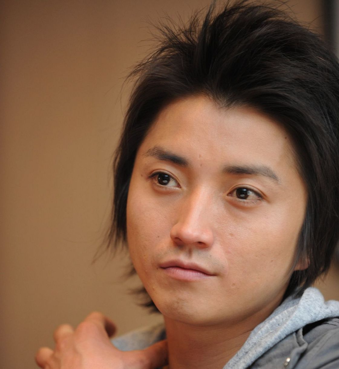 全然老けないじゃないか」藤原竜也〝43歳の爆笑〟近況ショットが話題