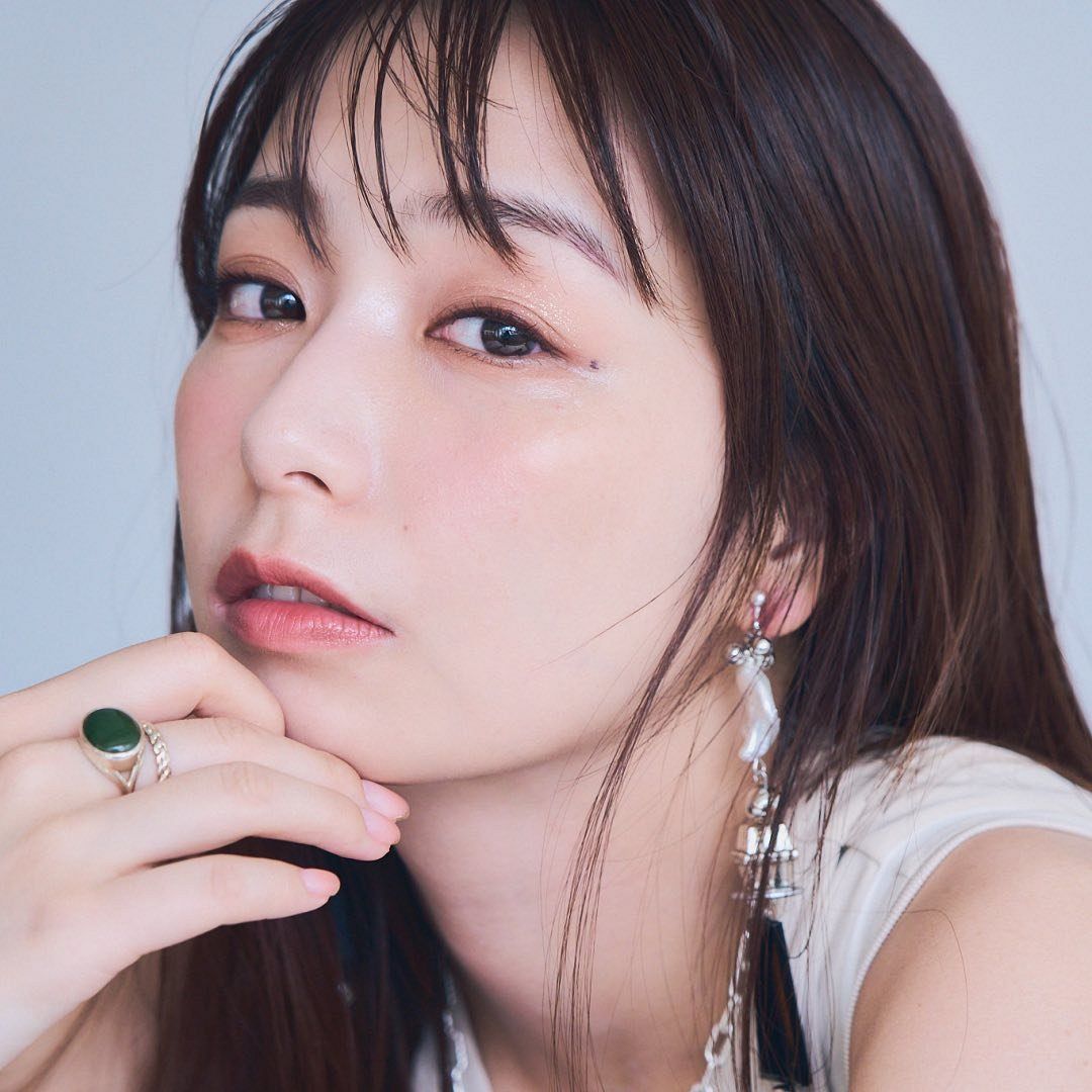 美女穴 