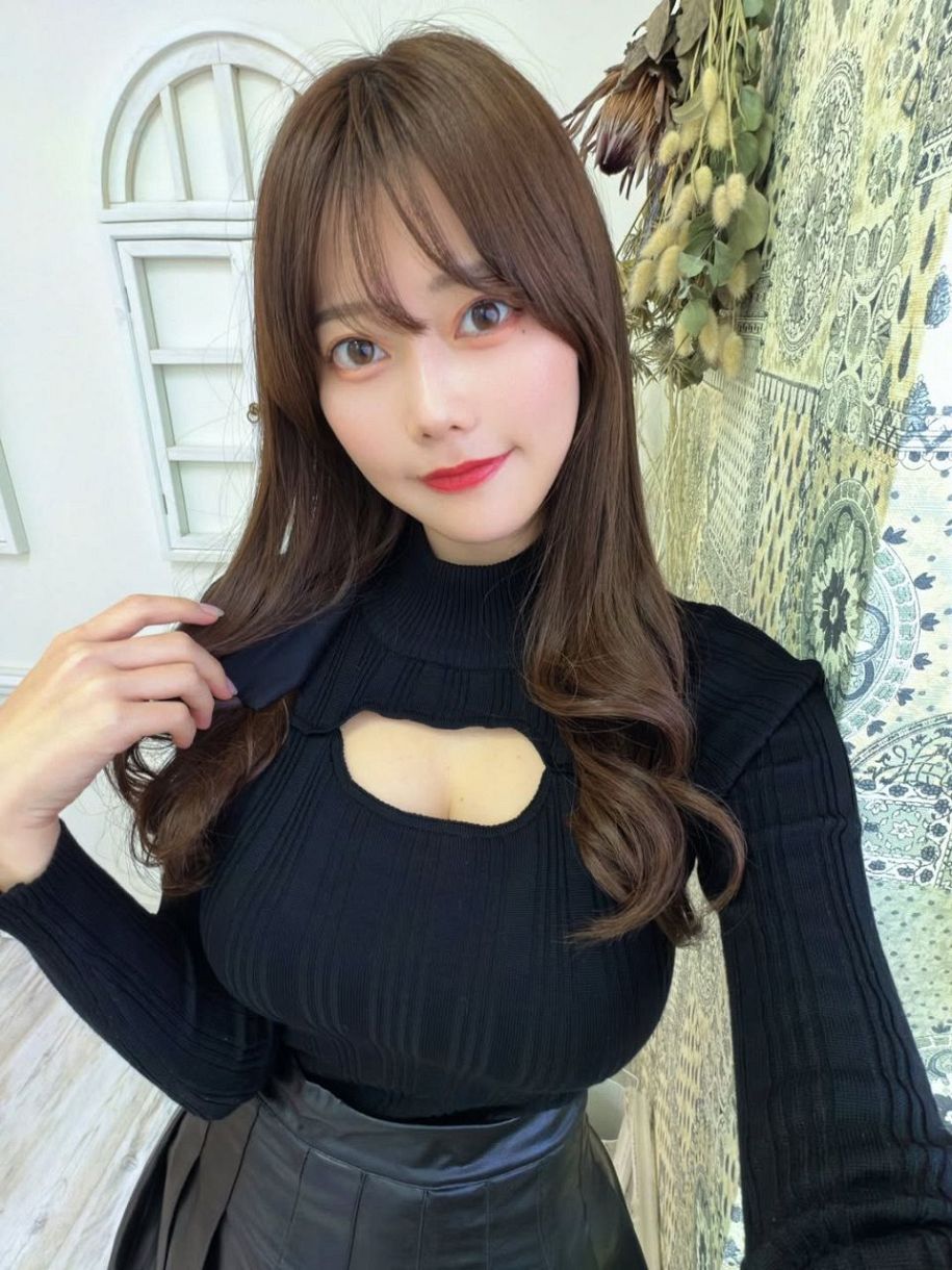まさかの 反則デス 現役看護師グラドル・桃里れあ コスプレショット に反響 おっ でつながる地元密着のスポーツ応援メディア 西スポWEB OTTO