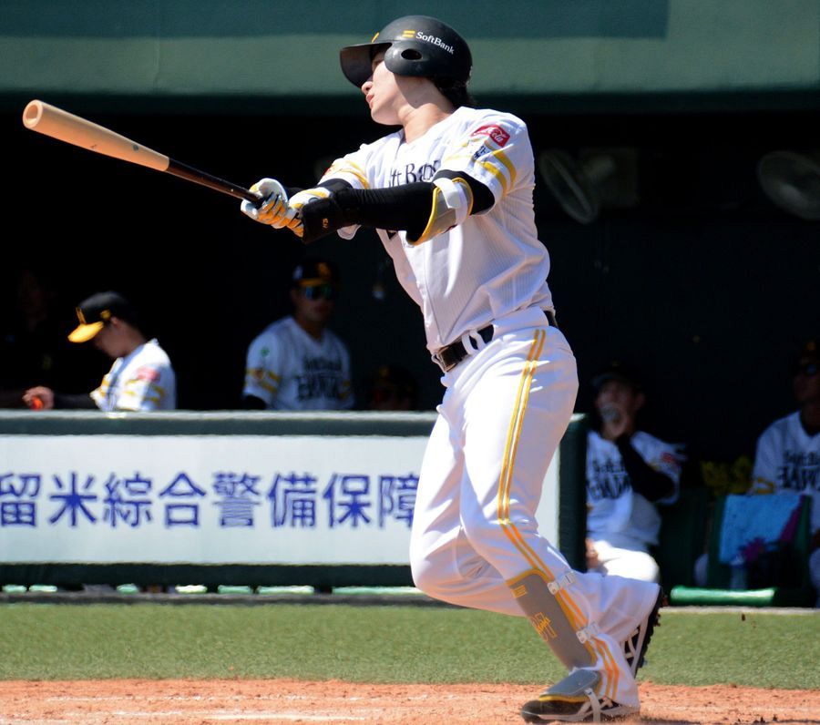 ソフトバンク正木智也、2軍戦で復帰後初の守備 打っては二塁打