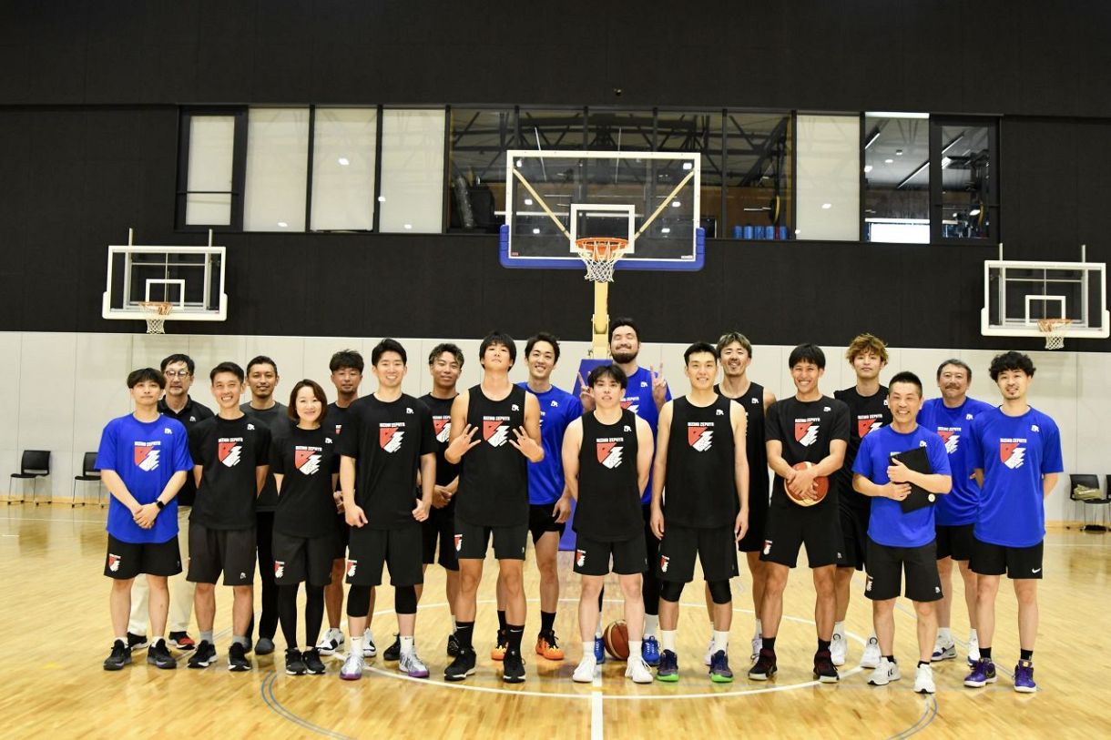 ライジングゼファー福岡、練習初日！チームの元気印は
