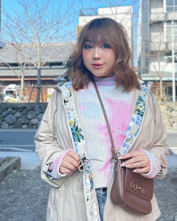 この姿が本物?素顔??混乱する!」りんごちゃん再び〝激変〟黒髪ベリー