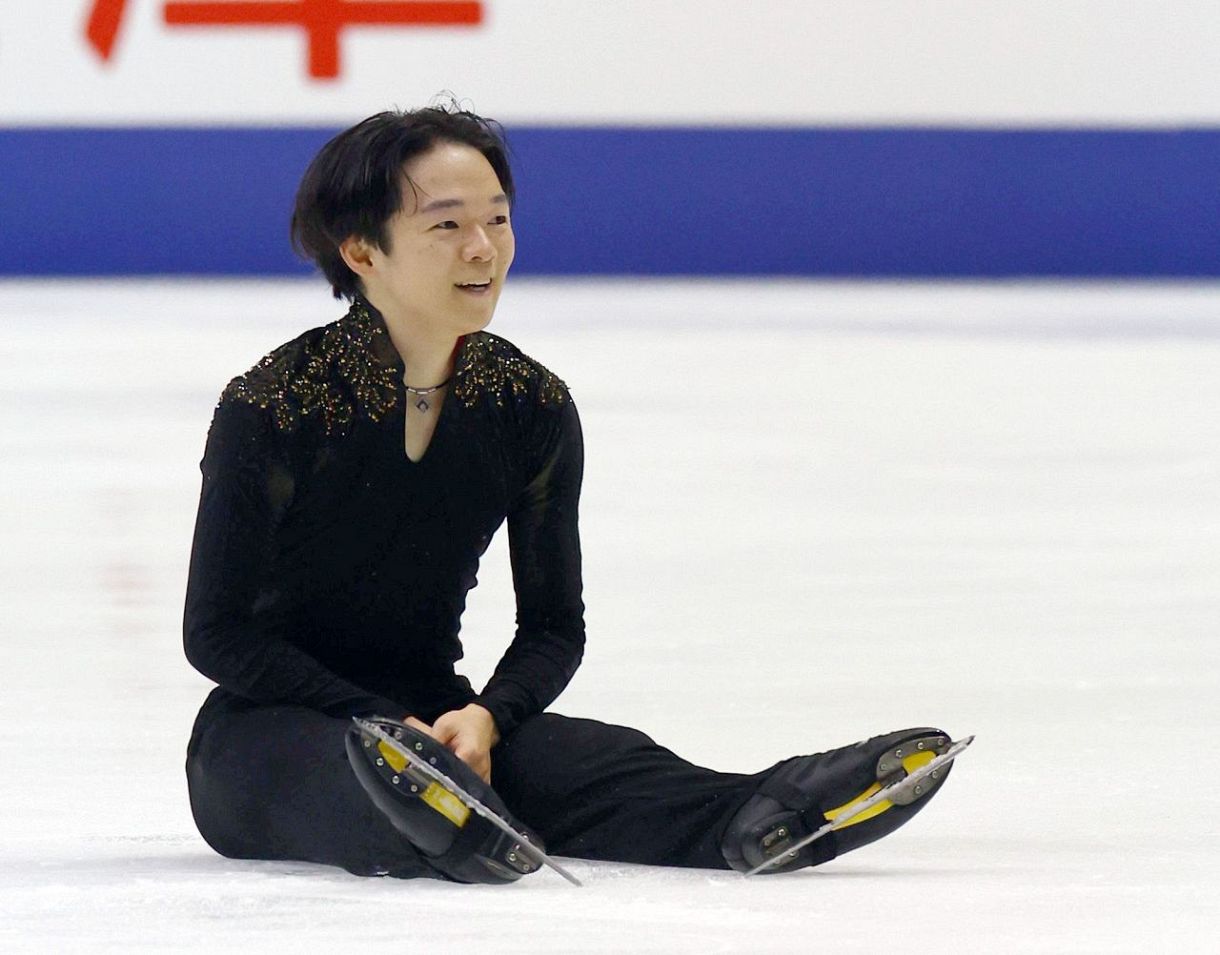 全て出し切れた」鍵山優真が悲願 銀盤で宇野昌磨さんポーズ