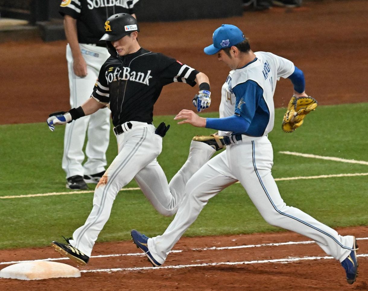 ソフトバンク周東佑京、両リーグ最速30盗塁 楽天小深田大翔を上回り