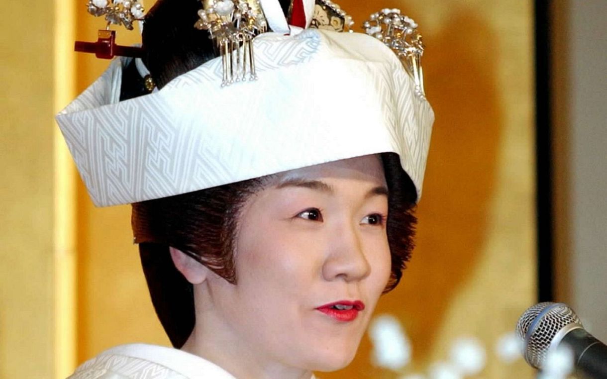 Ryoko Tani Shares Rare Family Photos With Grown Sons for 51st Birthday, Sparking "Triplets" Comparison