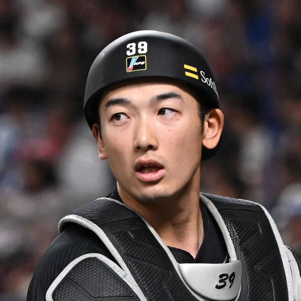 ソフトバンク山本祐大、チームとともに球場入り 3日の中日戦で左手首痛