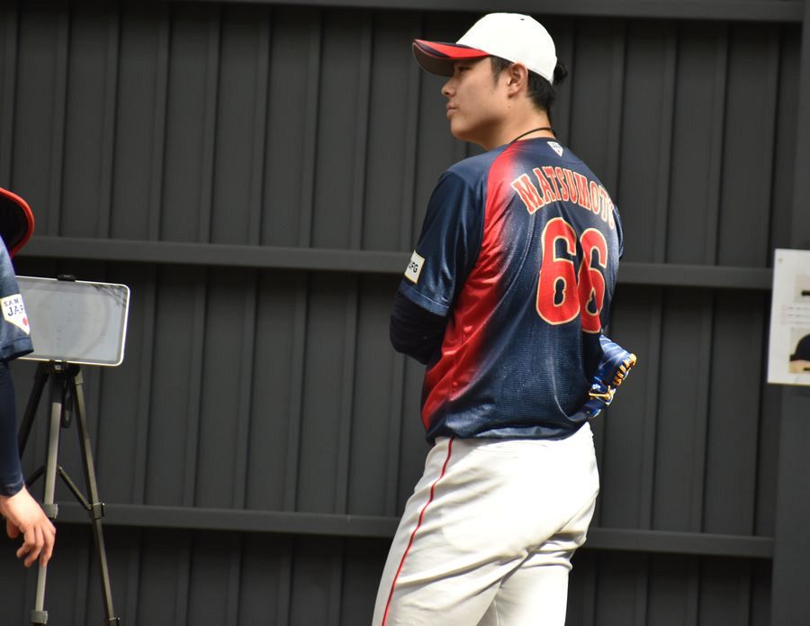 侍ジャパン】ソフトバンク松本裕樹が強化合宿初ブルペン 立ち投げで30