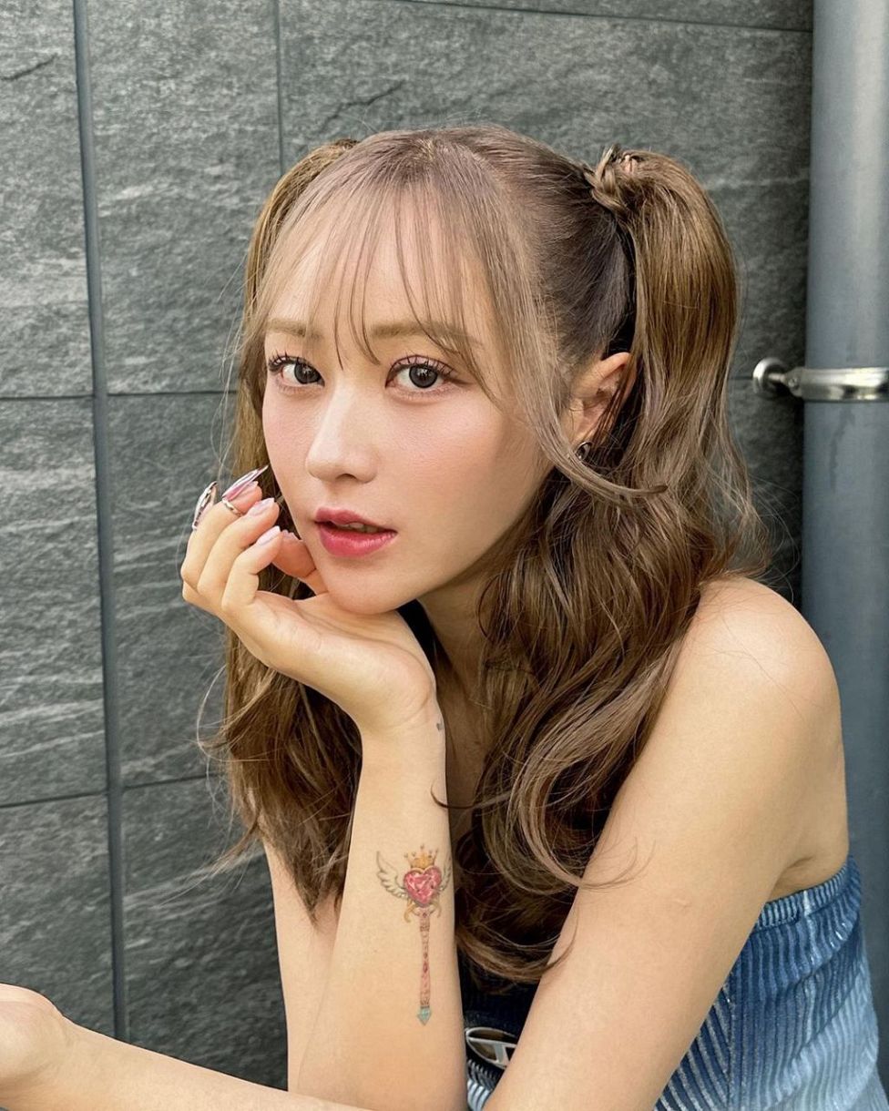 布面積少なめ〟人気女性youtuber トラ柄ビキニにファン「可愛