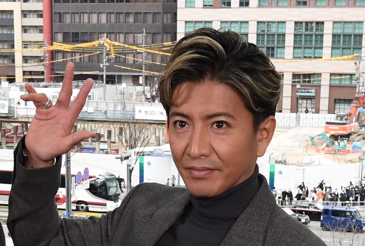 SMAPとV6と嵐に混ざるAぇ！」「身長が…」〝3人の大先輩〟と並ぶ 