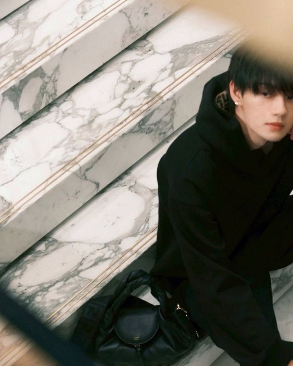 セセセセクシーすぎだから♡」人気アイドル〝バスローブ2ショット