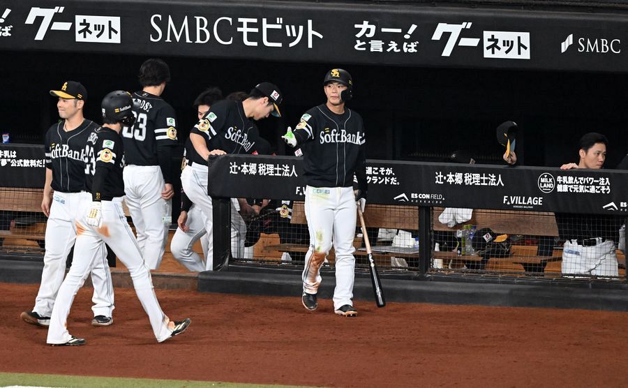 あんなに長い時間守らせられて…」 ソフトバンク小久保監督、粘りの打線