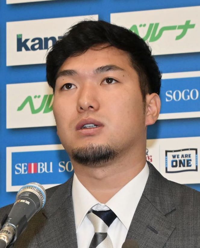 柘植世那選手使用NPB公認バット 柘植世那選手使用NPB公認バット - メルカリ