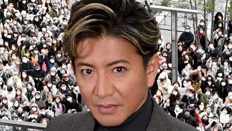 3日間で130万回再生！「欲が無い」木村拓哉〝スマホ機種変〟姿にSNS