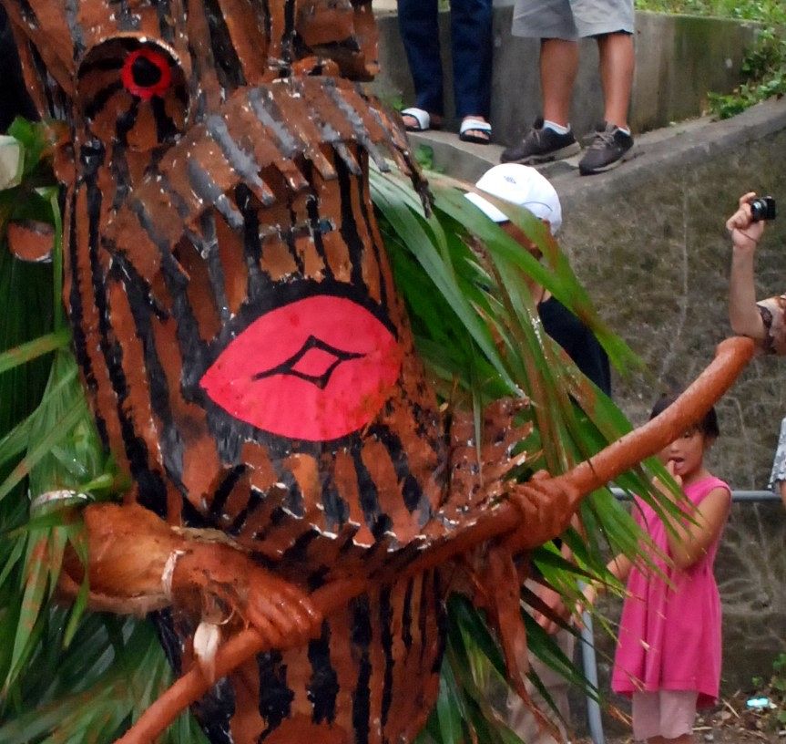 トカラ地震】異形の神が「トラウマレベル」 悪石島の奇祭〝女性