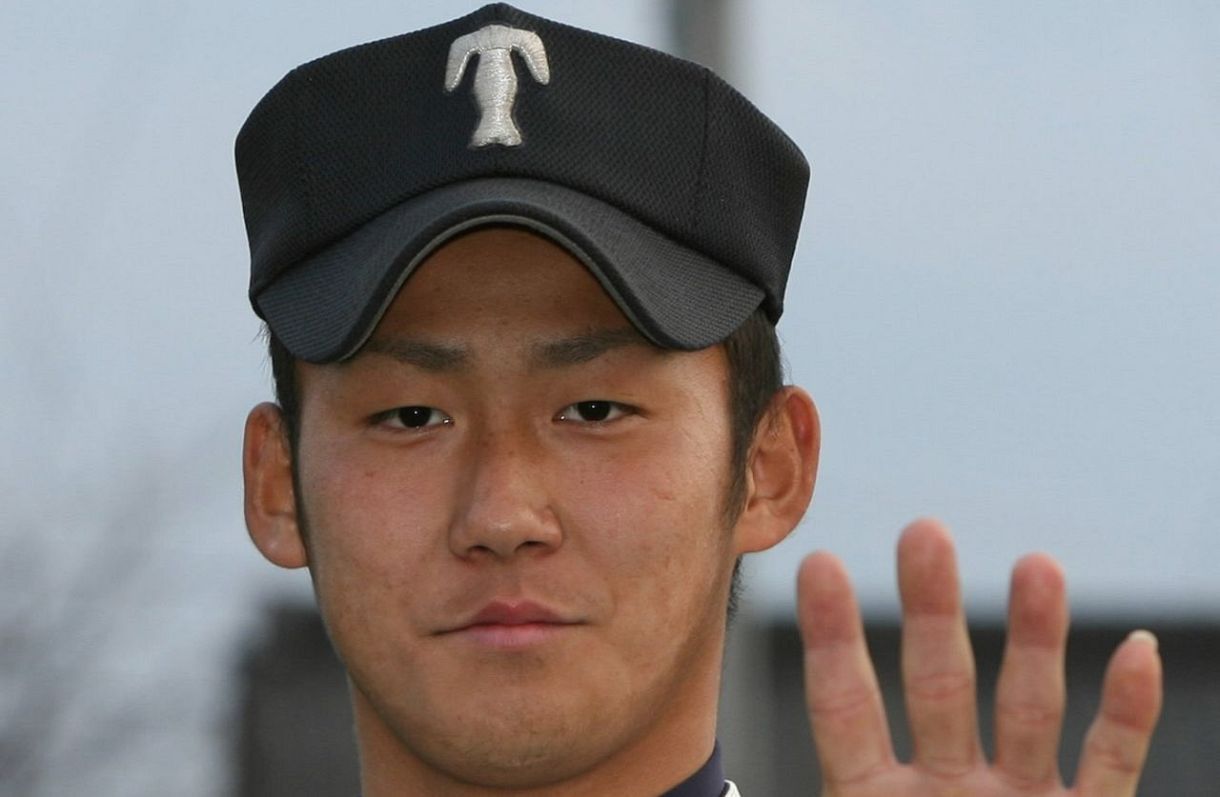 同級生なの知らなかった」中田翔さんと〝再会2ショット〟元日本代表の