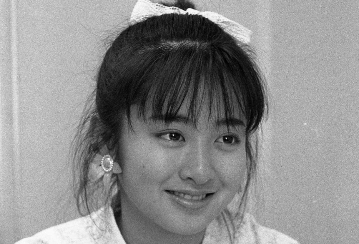 どんどん若くなってます」60歳・斉藤由貴ツアー告知動画に反響「透明感