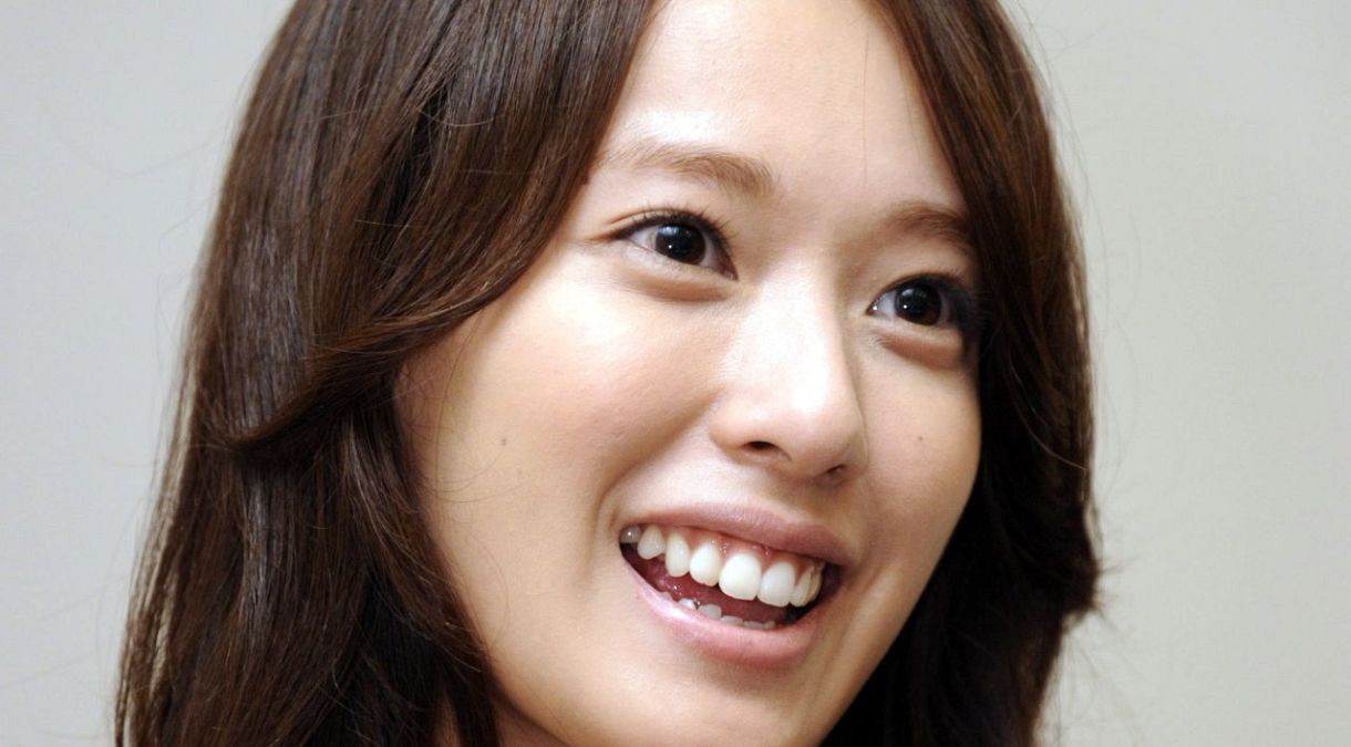 戸田恵梨香〝豹変ビジュアル〟に反響「レトロな映画みたい」「ヤバい