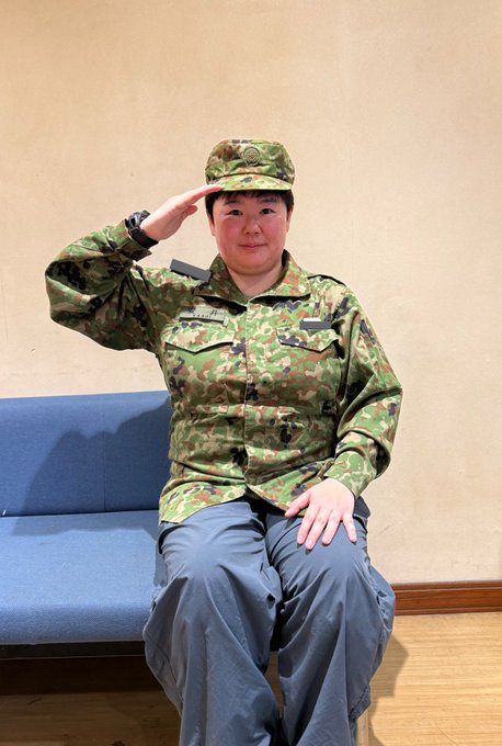 引き続き国民の皆様のお役に」元自衛隊お笑いタレント、陸上幕僚長から
